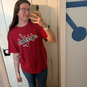 washington Capitals red Tshirt